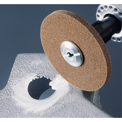 Scotch-Brite EXL Unitized Deburring Wheels, 1" x 1", 3/16" Arbor, 8A Grit, Aluminum Oxide CSL Industriel Inc.