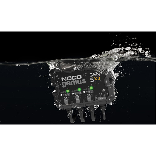 Chargeur de batterie embarqu&eacute; &agrave; 3 sorties de 15 amp&egrave;res Gen5X3 Genius CSL Industriel Inc.