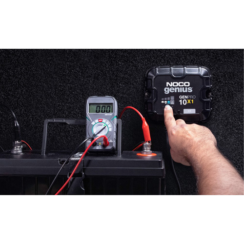 Chargeur de batterie embarqu&eacute; &agrave; 1 sortie de 10 amp&egrave;res GenPro10X1 Genius CSL Industriel Inc.