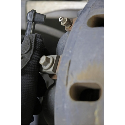 Trousse dentretien automobile et de purge de freins CSL Industriel Inc.