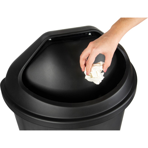Poubelle demi-ronde, Poly&eacute;thyl&egrave;ne, 21 gal. US CSL Industriel Inc.