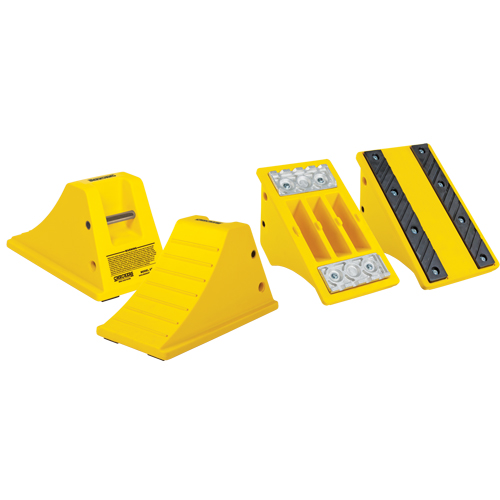 Cales-roue tout-terrain robustes, Polyur&eacute;thane, Jaune s&eacute;curit&eacute;, 11-1/4" la x 21" p x 12-1/4" h CSL Industriel Inc.