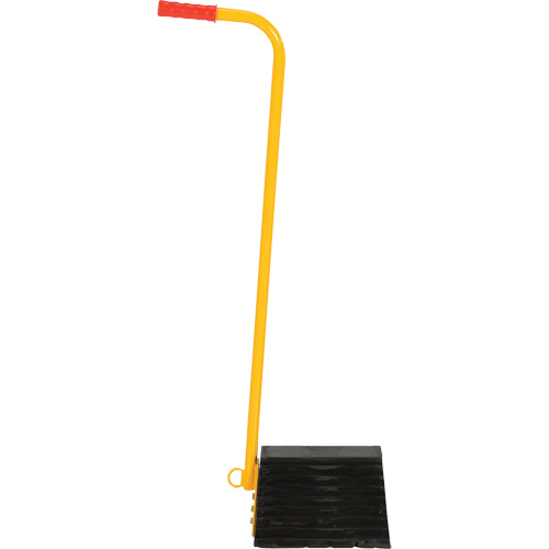 Ergo Handle Wheel Chock, 9-1/4" x 8" x 6", Black CSL Industriel Inc.
