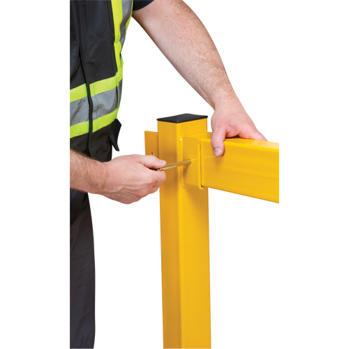 Poteau en ligne pour garde-corps l&eacute;gers, Acier, 42" h, Jaune s&eacute;curit&eacute; OSHA CSL Industriel Inc.