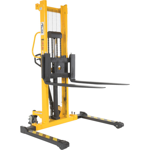 Manual Hydraulic Stacker, Hand Pump Operated, 2000 lbs. Capacity, 63" Max Lift CSL Industriel Inc.