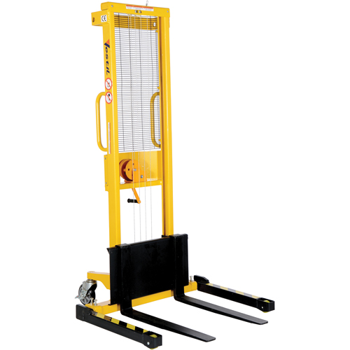 Manual Stacker, Hand Winch Operated, 770 lbs. Capacity, 60" Max Lift CSL Industriel Inc.
