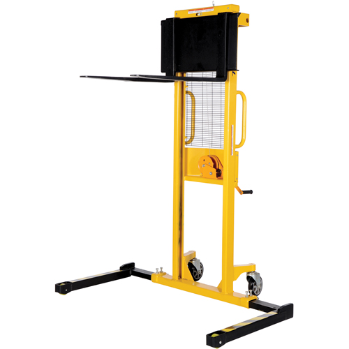 Manual Stacker, Hand Winch Operated, 770 lbs. Capacity, 60" Max Lift CSL Industriel Inc.