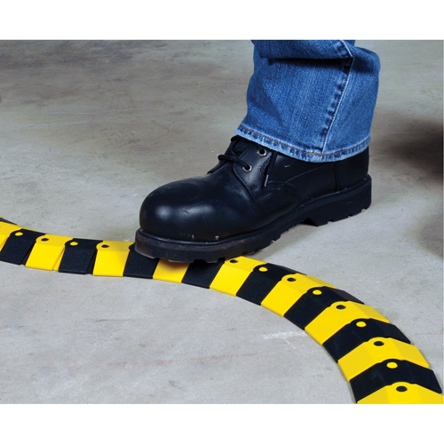 Syst&egrave;me de protection de c&acirc;bles Ultra-Sidewinder - petit , 39,5" x 3" x 0,75", 32000 lb (16 tonnes) CSL Industriel Inc.