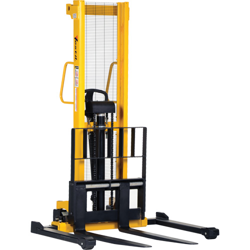 Manual Hydraulic Stacker, Hand Pump Operated, 2000 lbs. Capacity, 35" Max Lift CSL Industriel Inc.