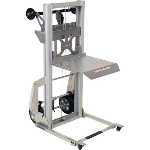 Appareil de levage portatif en aluminium, M&eacute;canisme Pompe au pied, Capacit&eacute; de 200 lb, Levage max de 61" CSL Industriel Inc.
