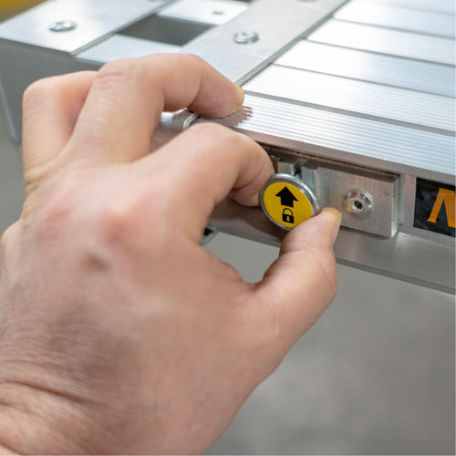 Planche de travail t&eacute;lescopique, 108" la x 12" pr, Capacit&eacute; de 250 lb, D&eacute;mont&eacute; CSL Industriel Inc.