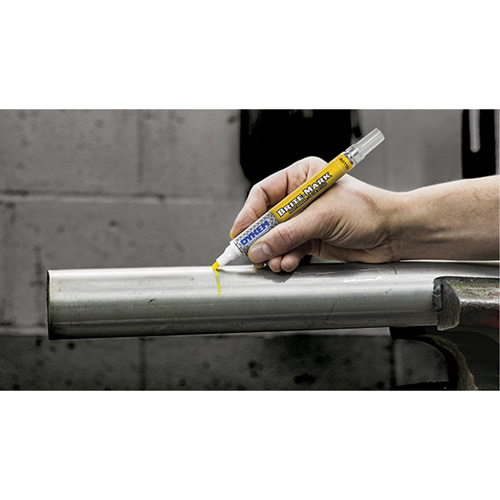 Marqueur de peinture avec pointe moyenne Brite-Mark, Liquide, Jaune CSL Industriel Inc.