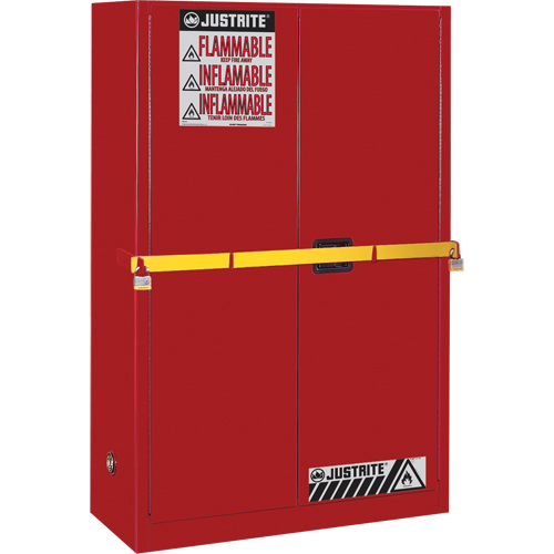 Armoire de rangement haute s&eacute;curit&eacute; avec barre en acier pour produits inflammables, 45 gal., 2 tablettes CSL Industriel Inc.
