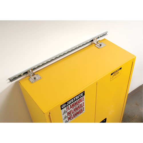 Attache de retenue contre les s&eacute;ismes pour armoire Sure-Grip Ex pour produits inflammables CSL Industriel Inc.