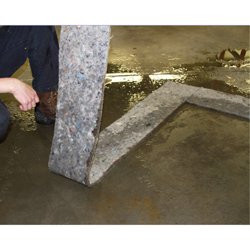Bandes Husky Spilltration, Huile seulement, 64" x 8", 4 gal. d'absorption CSL Industriel Inc.