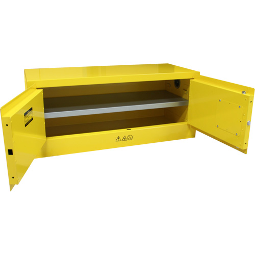 Armoire pour produits inflammables, 12 gal., 2 Porte(s), 43" La x 18" h x 18" p CSL Industriel Inc.