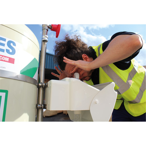 Douche d'urgence mobile et ind&eacute;pendant avec douche oculaire et faciale, Capacit&eacute; 30 gal., Conformit&eacute; Aucune CSL Industriel Inc.