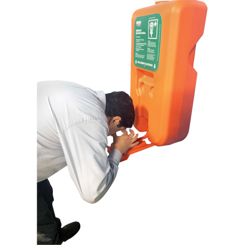 Poste de douche oculaire portable autonome, Aliment&eacute; par gravit&eacute;, Capacit&eacute; 10 gal., Conformit&eacute; ANSI Z358.1 CSL Industriel Inc.