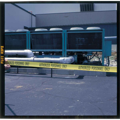Ruban pour barricade, Anglais, 3" la x 200' lo, 3 mils, Noir sur jaune CSL Industriel Inc.