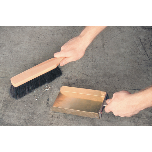 Dust Pan, Metal CSL Industriel Inc.