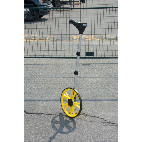Roue d'arpentage num&eacute;rique, 12,5"/31,8 cm, Gamme de 99999,9 m, Pieds/m&egrave;tres CSL Industriel Inc.