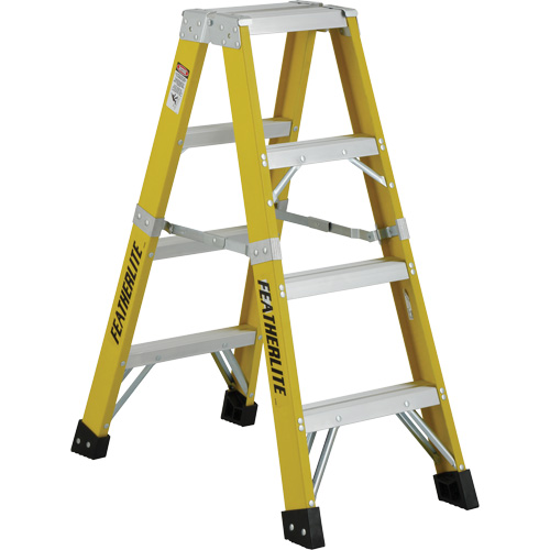 6600 Series Industrial Heavy-Duty 2-Way Stepladders, Fibreglass, 300 lbs. Capacity, 4' CSL Industriel Inc.