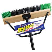 Balai-brosse &agrave; manche renforc&eacute; Ryno, 18", Ferme, Soies PVC CSL Industriel Inc.