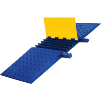 Protecteur de c&acirc;ble ADA/DDA robuste Yellow Jacket, 5 canaux, 18" lo x 50" la x 1,875" h CSL Industriel Inc.