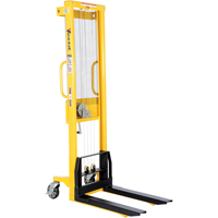 Manual Stacker, Hand Winch Operated, 770 lbs. Capacity, 60" Max Lift CSL Industriel Inc.