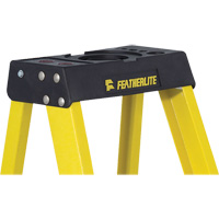 Industrial Heavy-Duty Stepladders (6400 Series), 4', Fibreglass, 300 lbs. Capacity, Type 1A CSL Industriel Inc.