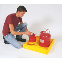 Flexible Ultra-Utility Tray, 12" lo x 12" la x 4,8" h, Cap. de d&eacute;versement 1,5 gal. US CSL Industriel Inc.