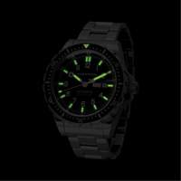 Tr&egrave;s grande montre automatique avec jour/date avec bracelet en acier inoxydable, Num&eacute;rique, &agrave; piles, 46 mm, Argent CSL Industriel Inc.