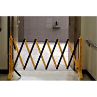 Xpandit Barricade, 36" H x 11.5' L, Black/Yellow CSL Industriel Inc.
