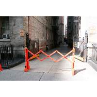 Barricade Multi-Gate, 43" h x 90" lo, Orange CSL Industriel Inc.
