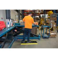 Tapis antifatigue, Losange, 1-2/3' x 3-1/4' x 3/4", Noir/Jaune, Polyur&eacute;thane CSL Industriel Inc.