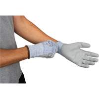 Gants &eacute;lastiques &eacute;cologiques r&eacute;sistants &agrave; la coupe, Taille 8, Calibre 13, Rev&ecirc;tement Polyur&eacute;thane, Enveloppe en PEHP/rPET, ASTM ANSI niveau A2 CSL Industriel Inc.