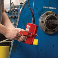 Velocity Plus Safety Lockout Padlock, Orange, Keyed Alike, Aluminum, 1-1/2" Width CSL Industriel Inc.