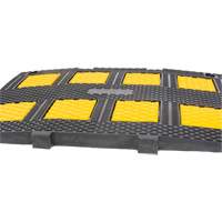 Dos d'&acirc;ne central, Caoutchouc, 3' lo x 20" la x 2" h CSL Industriel Inc.