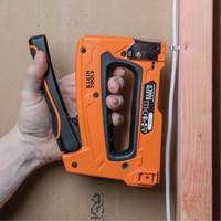 Agrafeuse pour c&acirc;blage libre, Agrafes 5/16"/1/4"/11/32" CSL Industriel Inc.