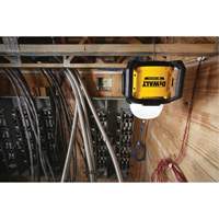 Baladeuse polyvalent sans fil Tool Connect 20V Max, DEL, 5000 lumens, Boîtier en Plastique CSL Industriel Inc.