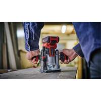 Toupie compacte avec base fixe et plongeante professionnelle sans fil (outil seulement) CSL Industriel Inc.